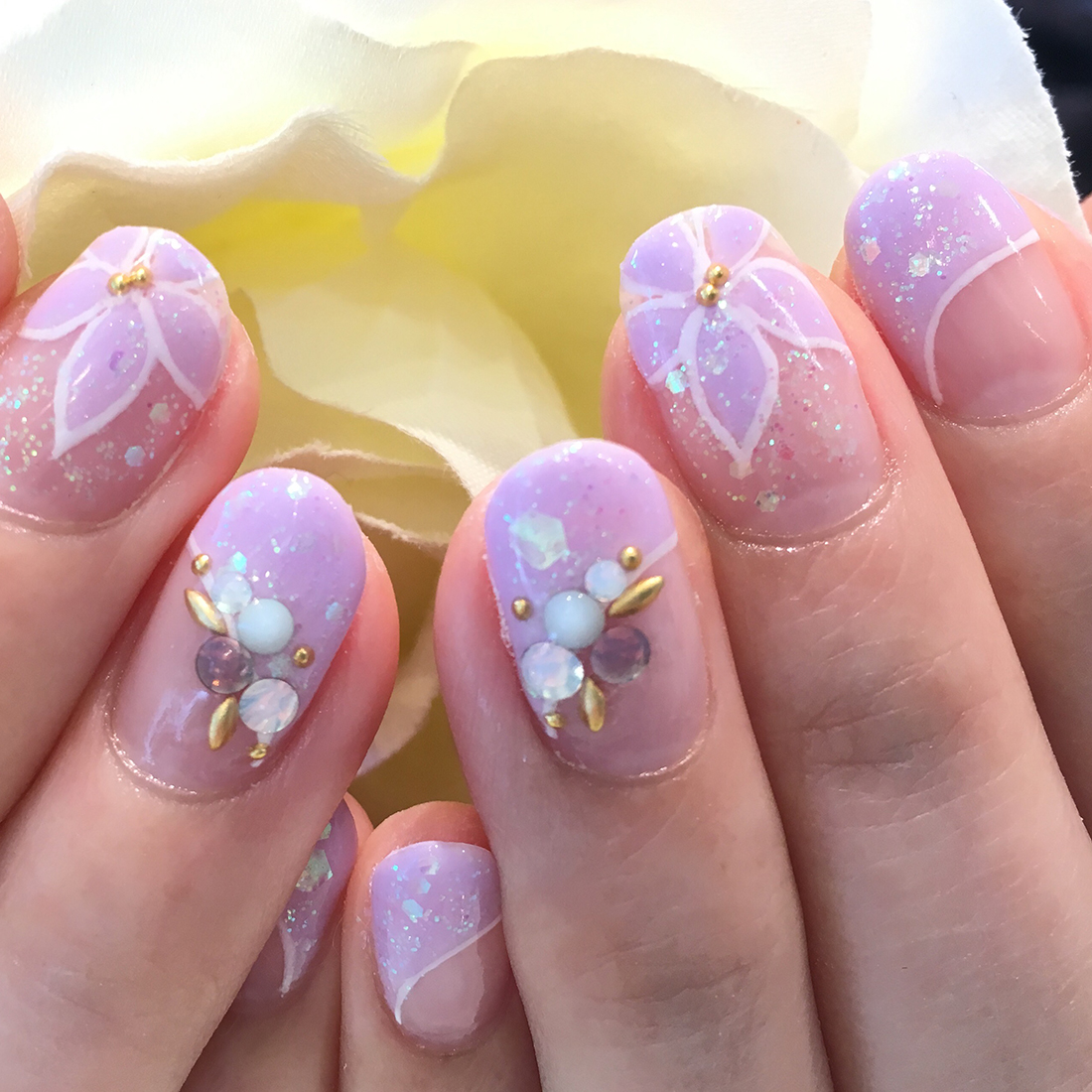 パープルのお花フレンチネイル 溝の口ネイルサロン E Komo Mai エコモマイ パープルのお花フレンチネイル 溝の口ネイルサロン E Komo Mai エコモマイ