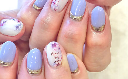 ラメグラデーションと先端細ラインのネイル 溝の口ネイルサロン E Komo Mai エコモマイ