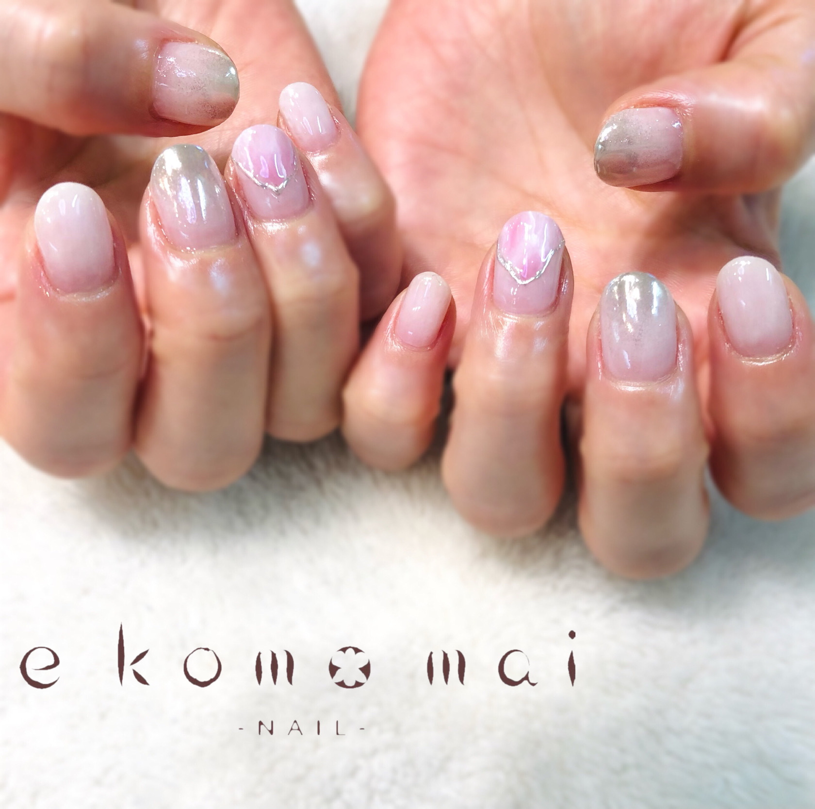 シルバーミラーでキラッとネイル 溝の口ネイルサロン E Komo Mai エコモマイ