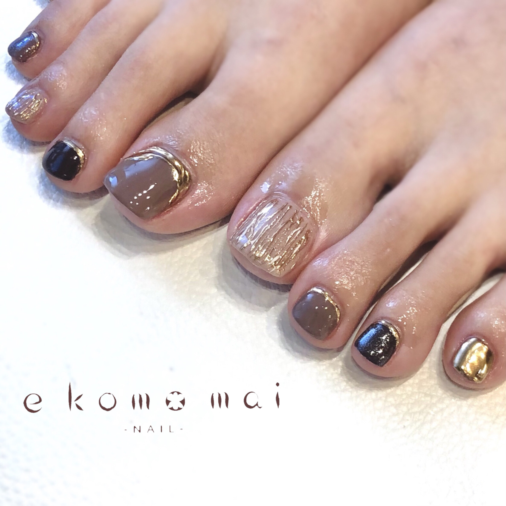 秋ニュアンスフットネイル 溝の口ネイルサロン E Komo Mai エコモマイ