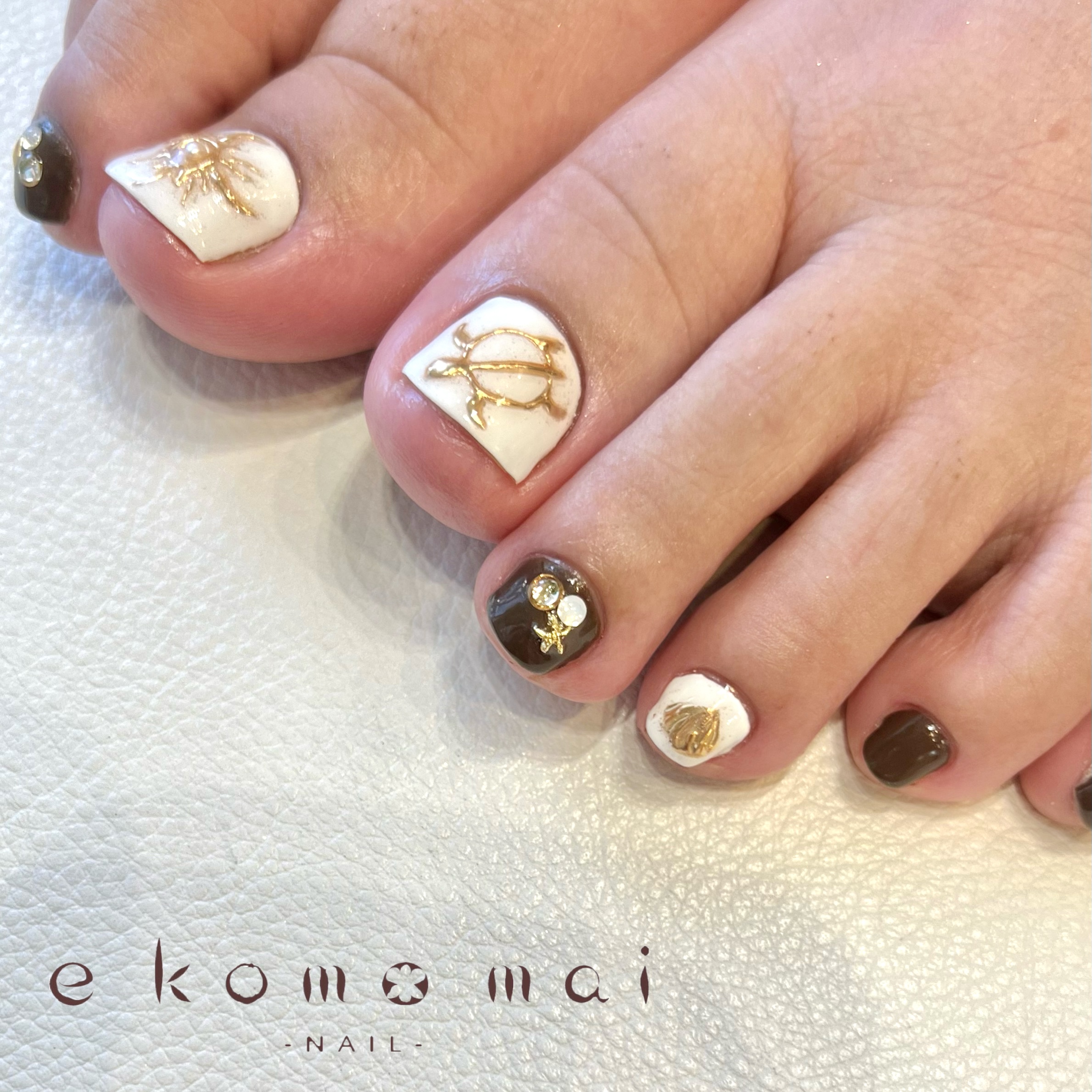 溝ノ口ネイルサロン フットネイル ミラーネイル 溝の口ネイルサロン E Komo Mai エコモマイ