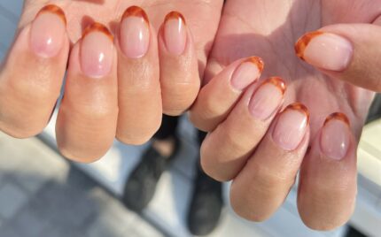 溝ノ口ネイルサロン 　フレンチネイル　ガーリーネイル マグネットネイル