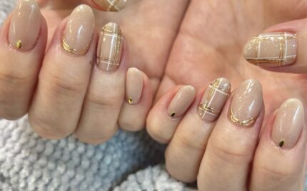 溝ノ口ネイルサロン　ミラーネイル チェックネイル