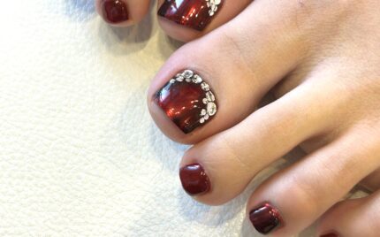 溝ノ口ネイルサロン　ニュアンスネイル　ミラーネイル　フットネイル　ゴージャスネイル　夏ネイル