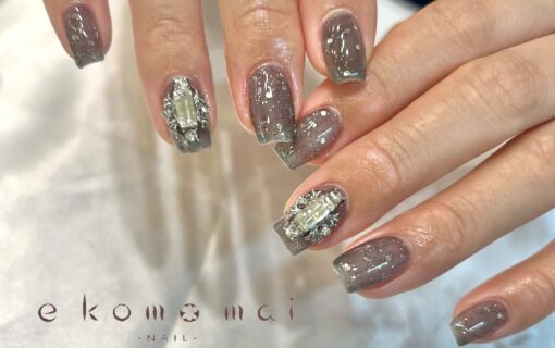 溝ノ口ネイルサロン　ニュアンスネイル　スクエアネイル　ブラックネイル　パーツネイル　ワンカラーネイル 夏ネイル