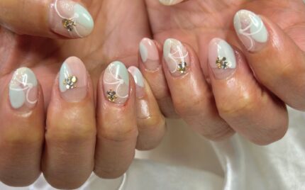 ニュアンスネイル　春ネイル　パステルネイル　手書きネイル　ブライダルネイル