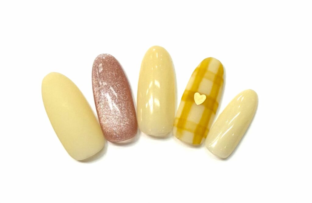 溝ノ口ネイルサロン　パラジェル　フィルイン　ネイル　マグネットネイル　オフィスネイル　シンプルネイル　　マグネットネイル フレンチネイル