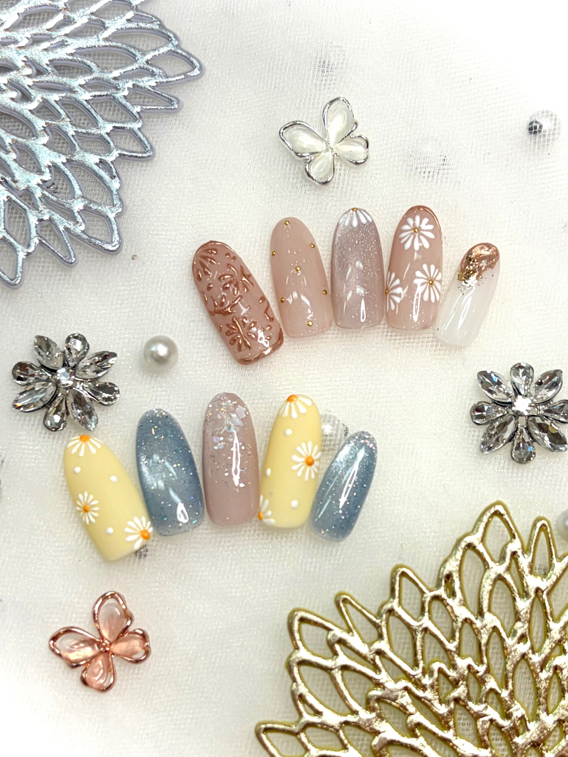 溝ノ口ネイルサロン　パラジェル　フィルイン　ネイル　マグネットネイル　オフィスネイル　シンプルネイル　　マグネットネイル マーガレットネイル