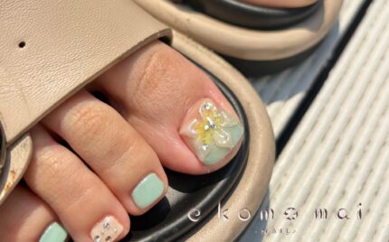 溝ノ口ネイルサロン　パラジェル　フィルイン　ネイル　マグネットネイル　オフィスネイル　バカラネイル　　マグネットネイル　３Dネイル